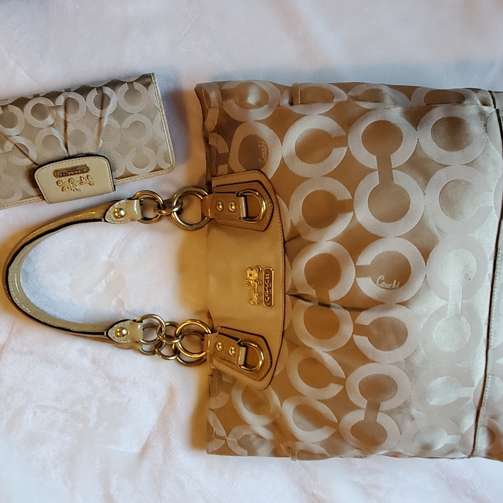 COACH 13583 Julianne Madison Op Art Tote - Picture 10 of 16